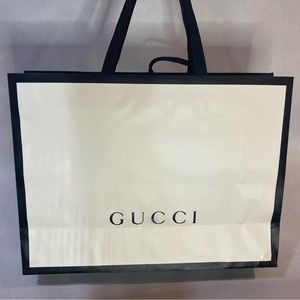 Gucci shopping bag